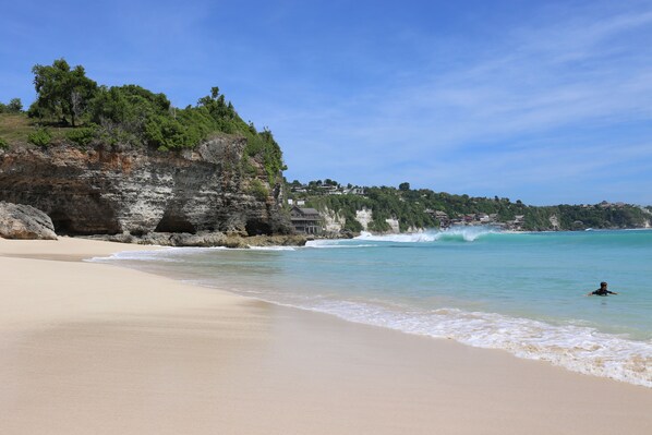 Plage à proximité, sable blanc