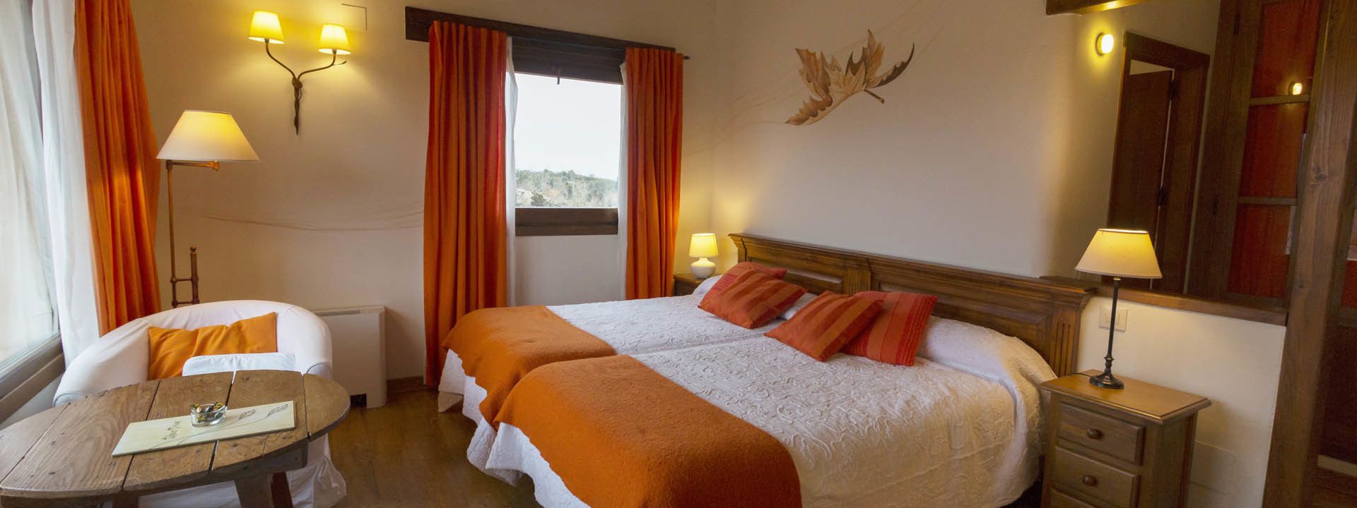 Phòng đôi hoặc 2 giường đơn | Két bảo mật tại phòng, phòng cách âm, giường gấp/giường phụ (phụ phí) 