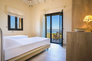 Orion Luxury Villa | 1 bedroom, in-room safe, desk, soundproofing - Estrellas Luxury Villas (Kefalonia)