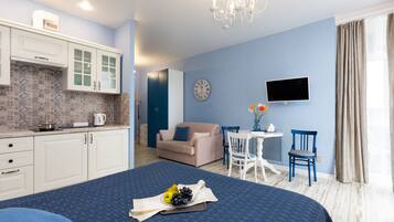 Superior-Studio | 1 Schlafzimmer, Schreibtisch, Bügeleisen/Bügelbrett, kostenloses WLAN