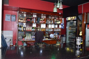 Bar (on property) - Nyam Hotel (Nairobi)