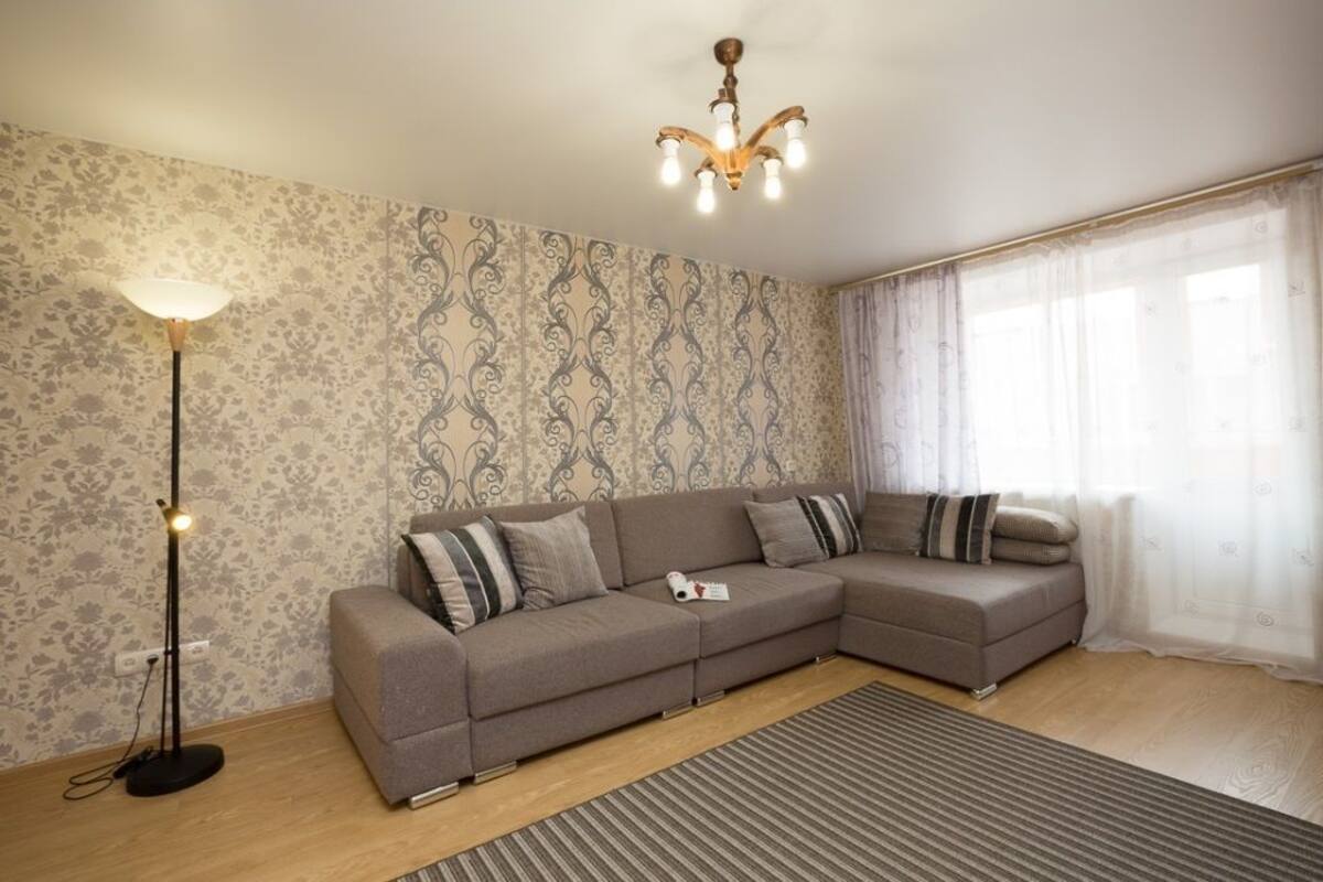 Apartment, 1 Schlafzimmer (Lunacharskogo, 137-63) | Bügeleisen/Bügelbrett, kostenloses WLAN, Bettwäsche