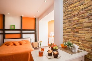 Apartment, 1 Schlafzimmer (Malysheva, 84-365) | Bügeleisen/Bügelbrett, kostenloses WLAN, Bettwäsche