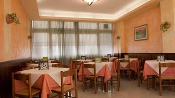 Colazione a buffet inclusa