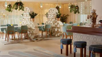 Café da manhã com buffet todos os dias (SAR 75 por pessoa)