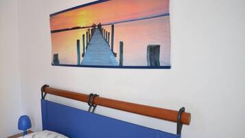 Iron/ironing board, free WiFi