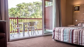 Accès Internet, draps fournis