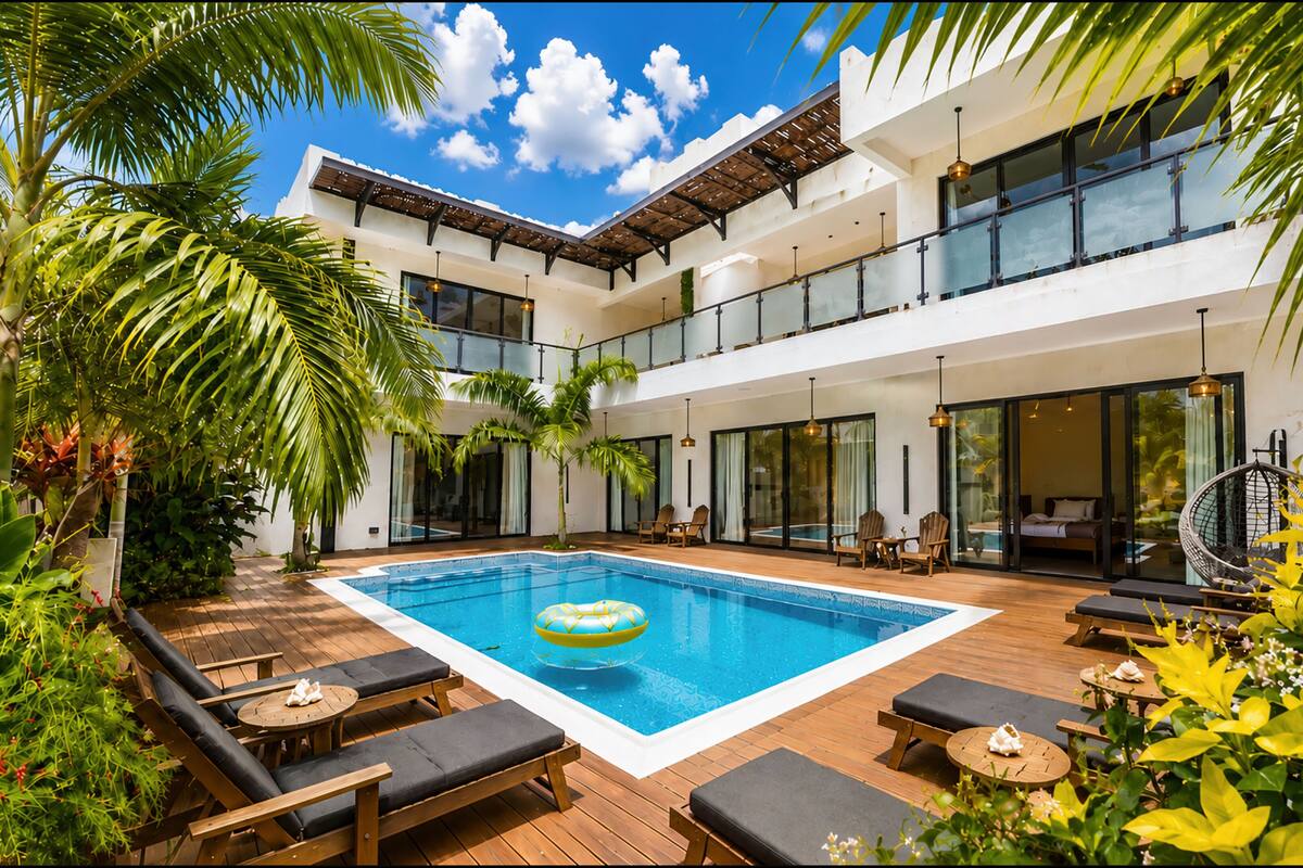 Zoi Beach Luxury Villa | Private pool