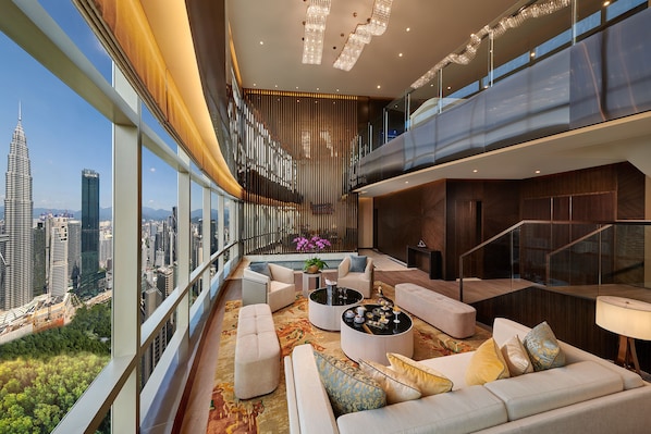 스위트 (Banyan Tree) | 거실 공간 | LED TV