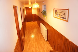 Chambre Double Classique, 1 lit double | Vestibule