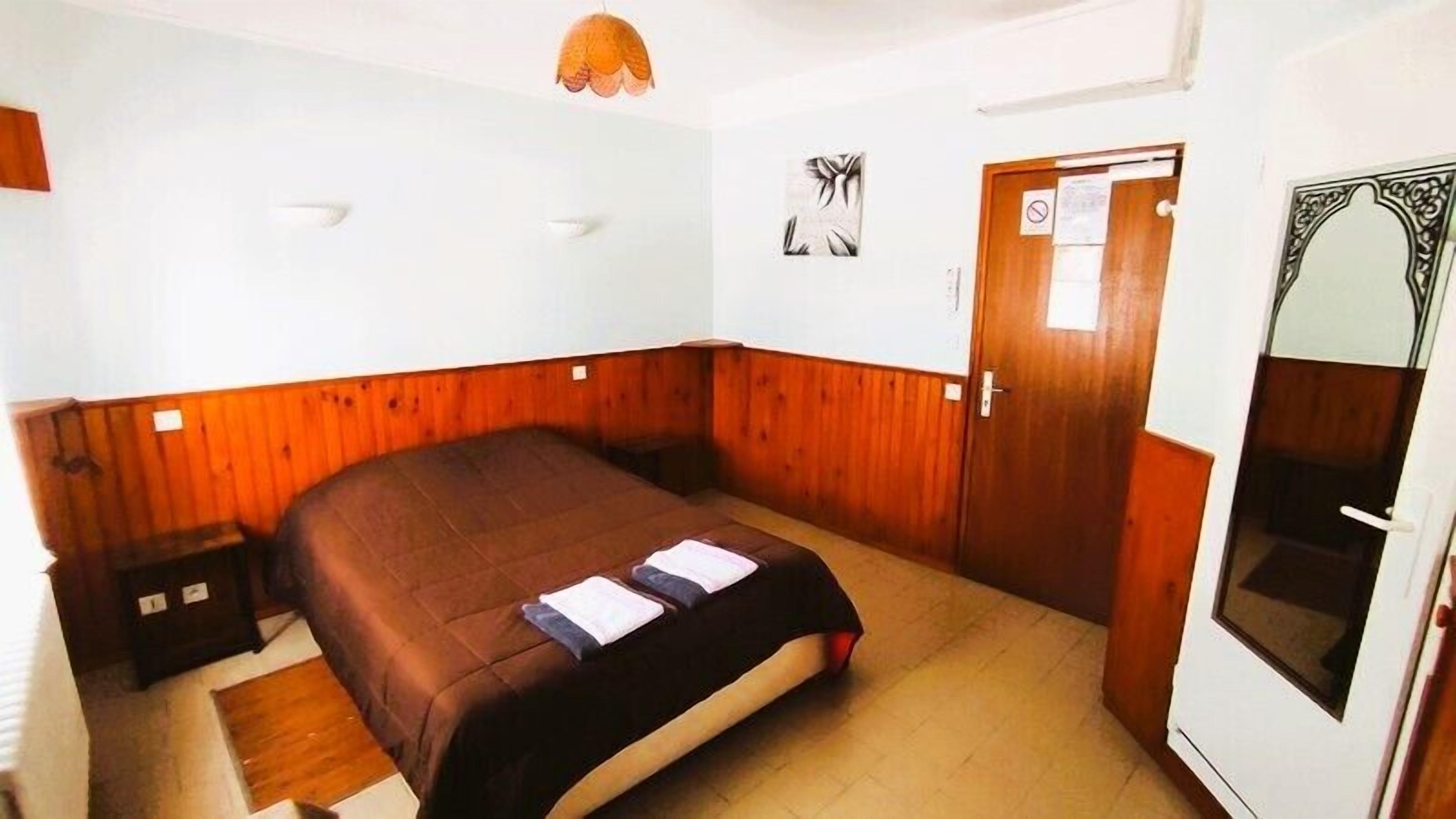 classic double room, 1 double bed | 1 bedroom, desk, blackout curtains, free wifi