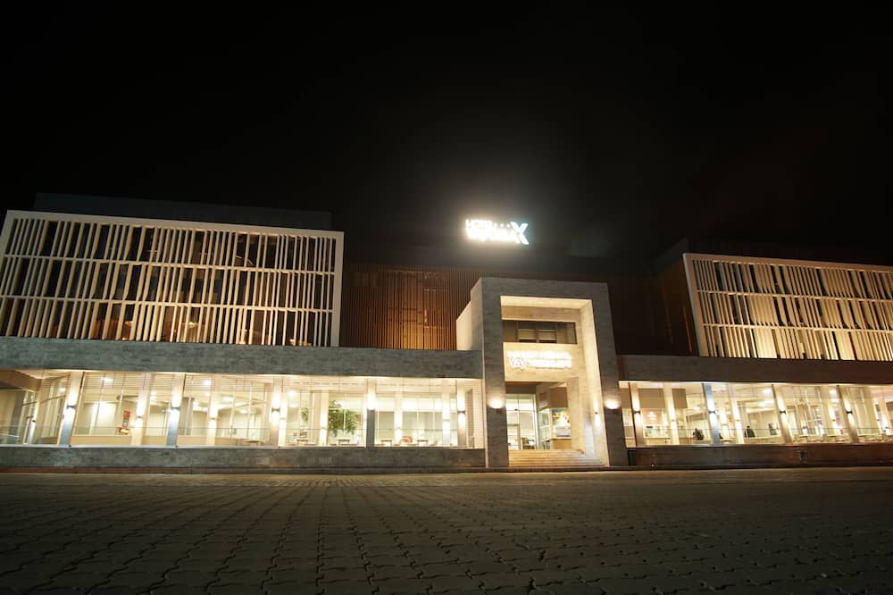 Yayoba Hotel