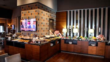 Breakfast, lunch, dinner served; Turkish cuisine