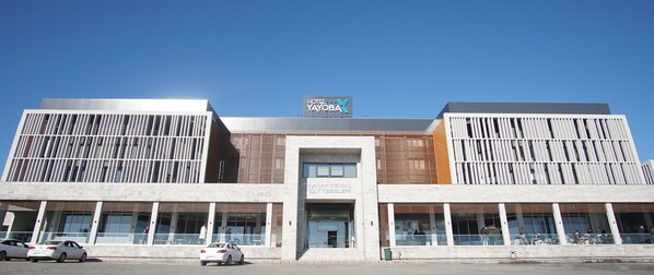 واجهة المنشأة