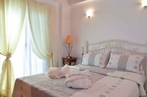 Interior - Villa Dimeon (West Achaea)