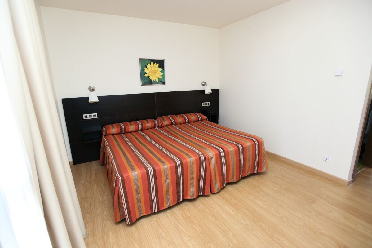 basic room | in-room safe, desk, blackout curtains, soundproofing