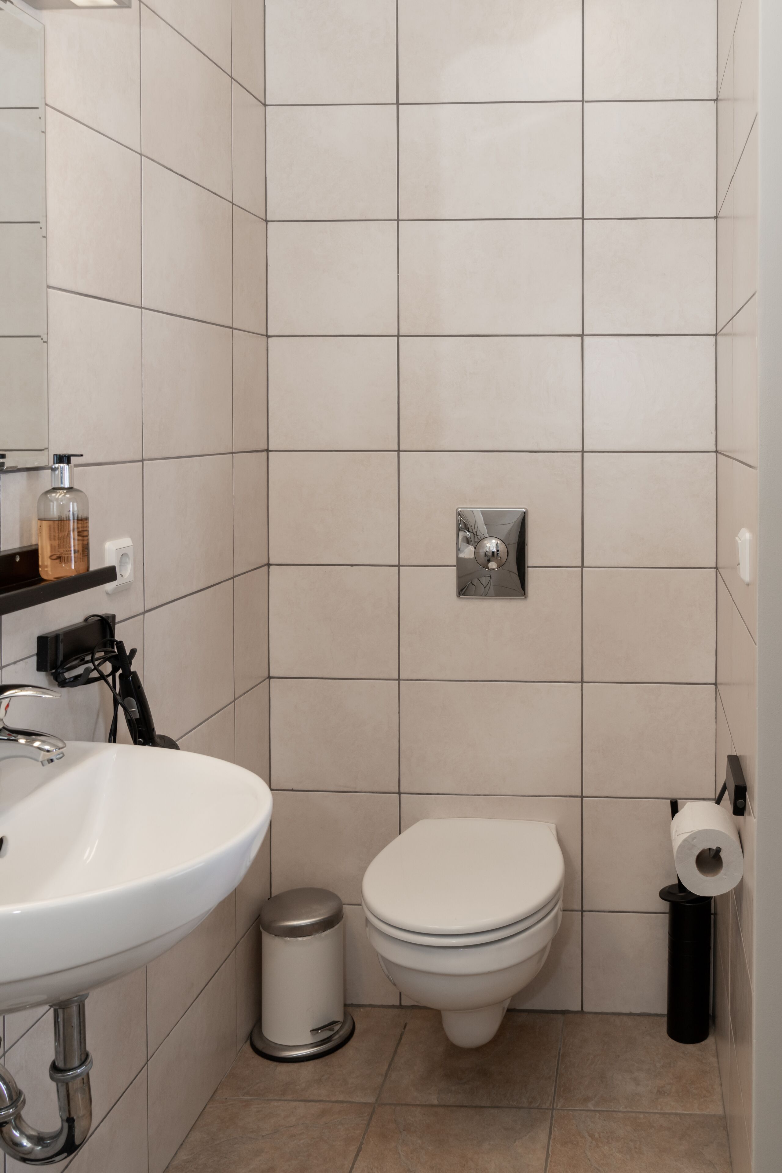 double or twin room | bathroom | shower, free toiletries, hair dryer, towels