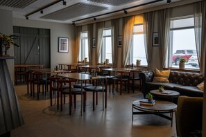 저녁 식사 제공, 현지 요리