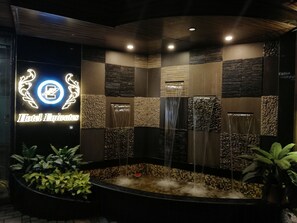 Fountain - Hotel Emirates (Kolkata)