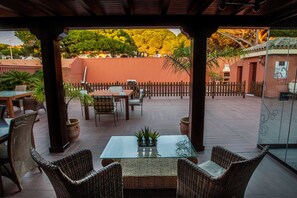 Terrace/patio - Hotel Coral Playa (Chiclana de la Frontera)