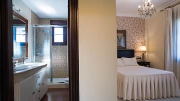 Deluxe Double Room (+ Double Sofa Bed) | Minibar, blackout drapes, soundproofing, iron/ironing board
