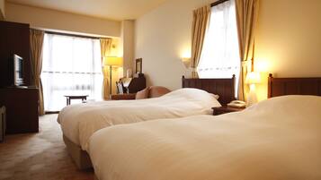 Standard Twin Room | Desk, free WiFi
