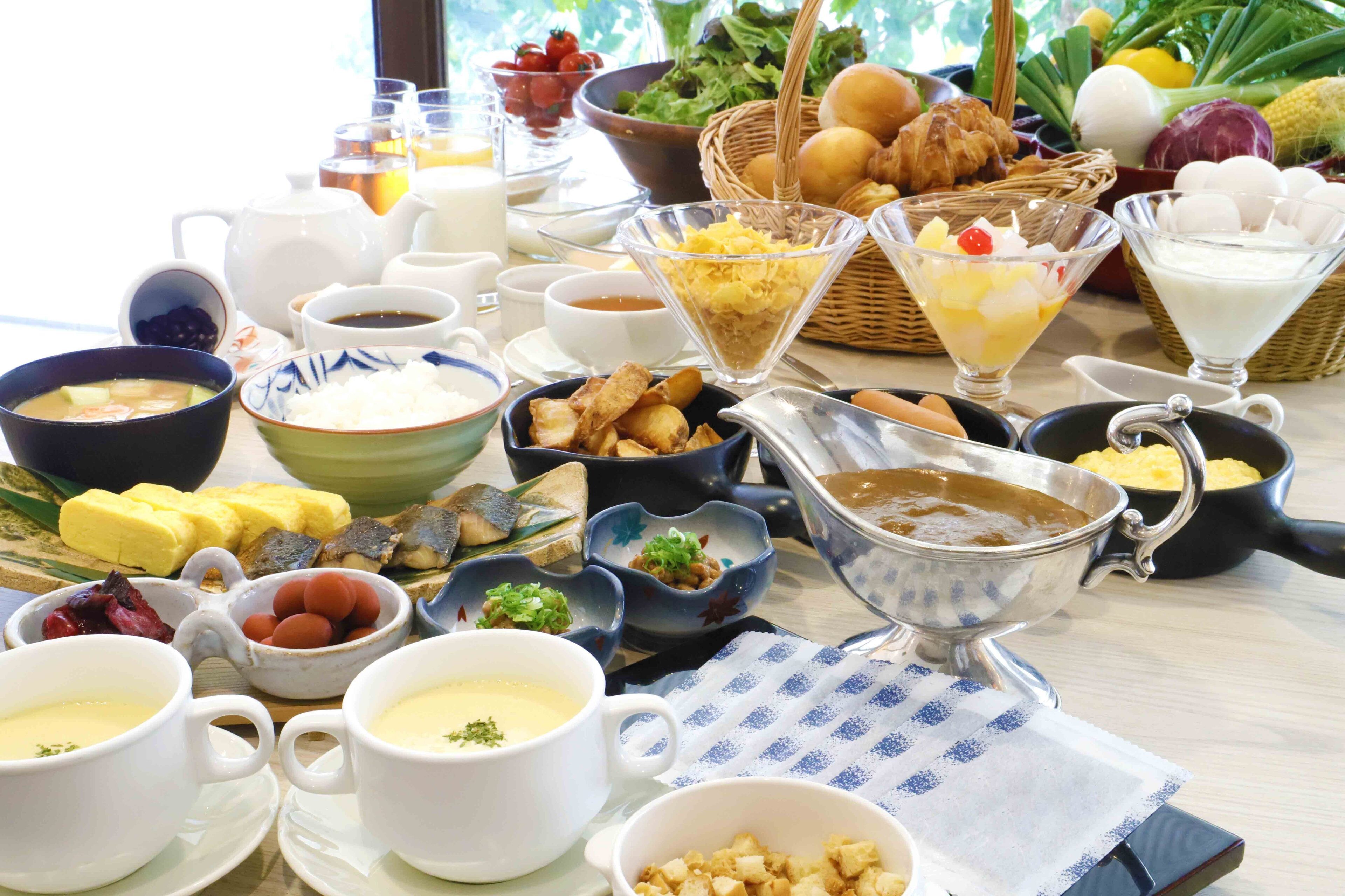 Daily buffet breakfast for a fee