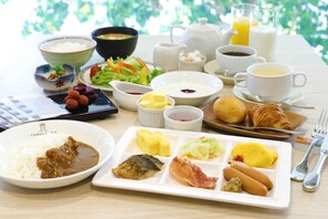 Daily buffet breakfast for a fee - Hotel Castle Plaza (Akashi)