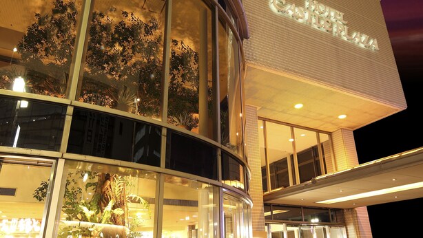 A hotel with a modern glass facade, a visible entrance, and a sign that reads "Hotel Casillero". - Hotel Castle Plaza (Akashi)