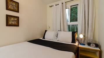 Family Cabin | 1 bedroom, free WiFi, bed sheets
