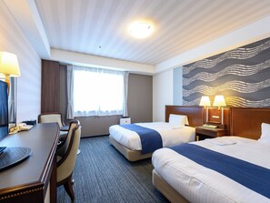 ツインスタンダードルーム | デスク、WiFi (無料)、ベッドシーツ