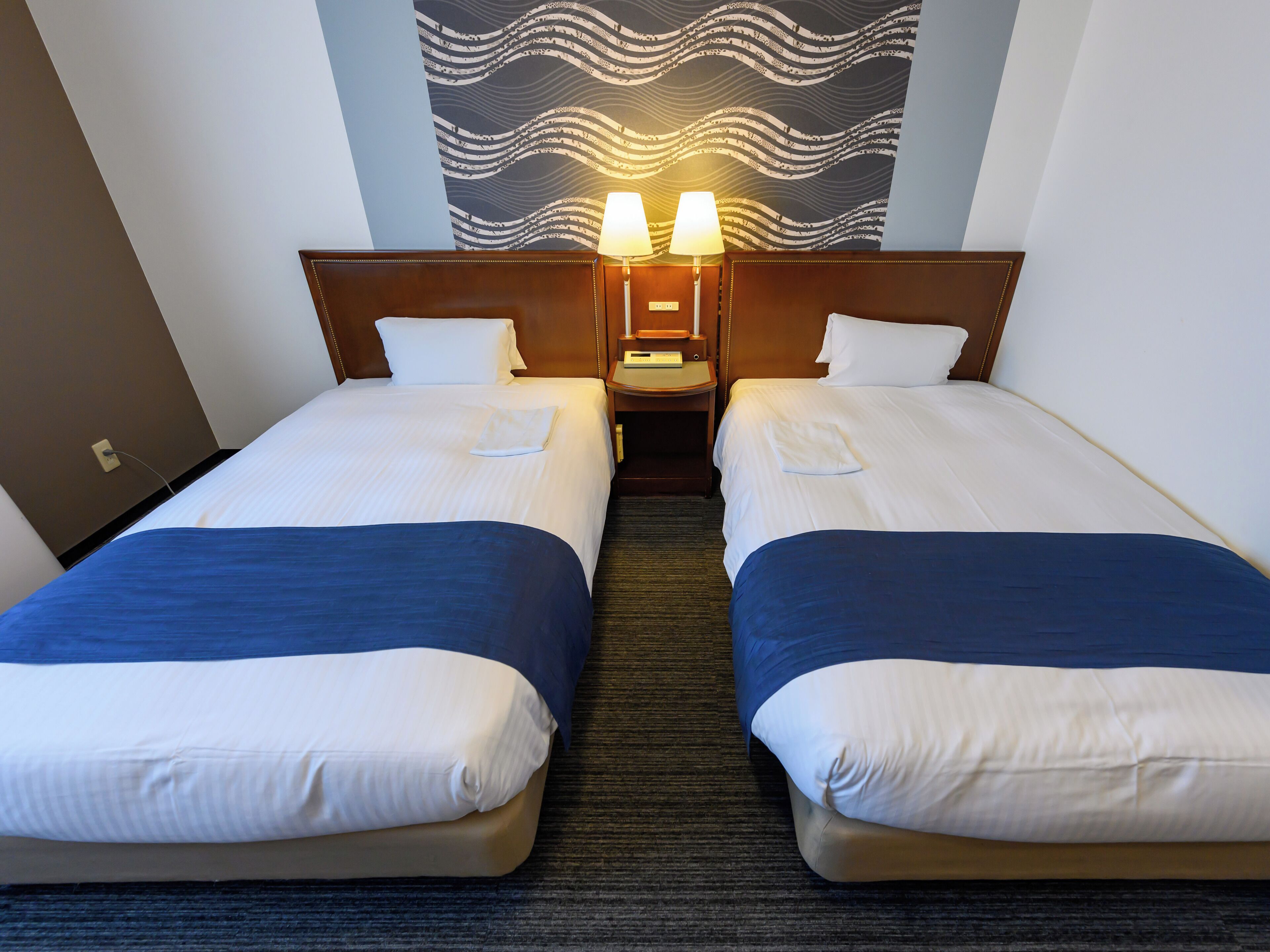 twin standard room | desk, free wifi, bed sheets
