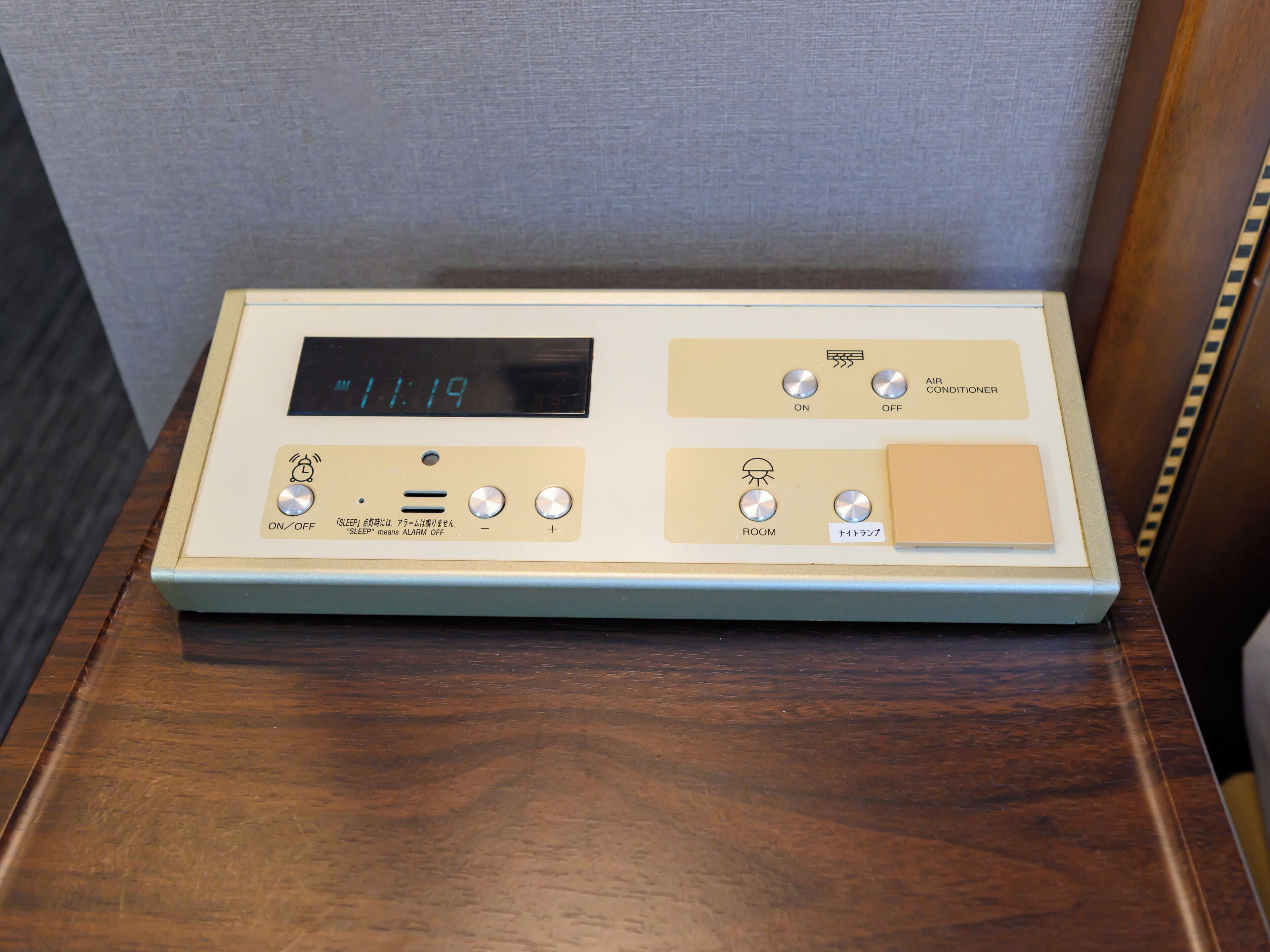 queen economy room | desk, free wifi, bed sheets