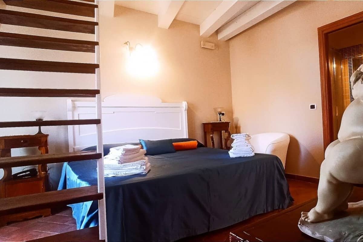 In-room safe, desk, free WiFi, bed sheets