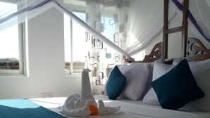 In-room safe, WiFi (free), bed sheets