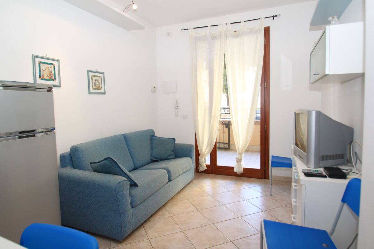 2 habitaciones, cunas y ropa de cama