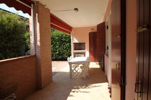 Appartement Classique, 2 chambres | Terrasse/Patio