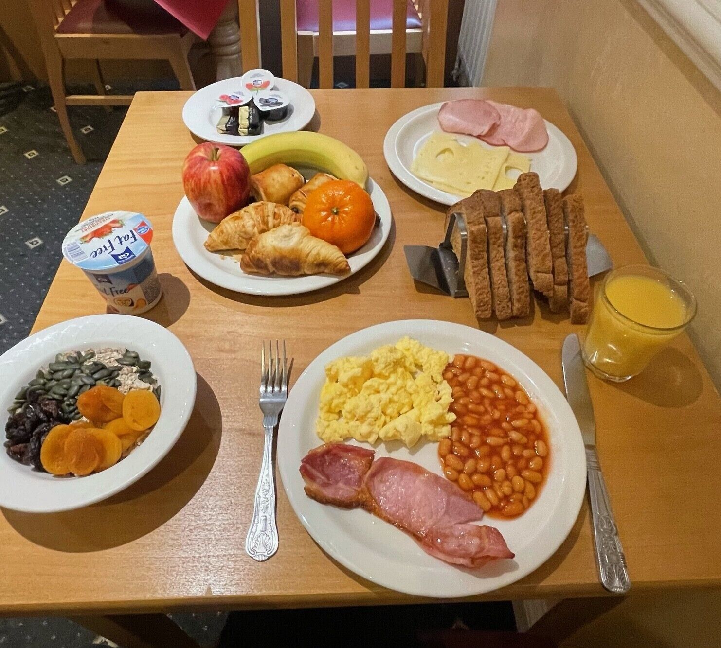 free daily english breakfast