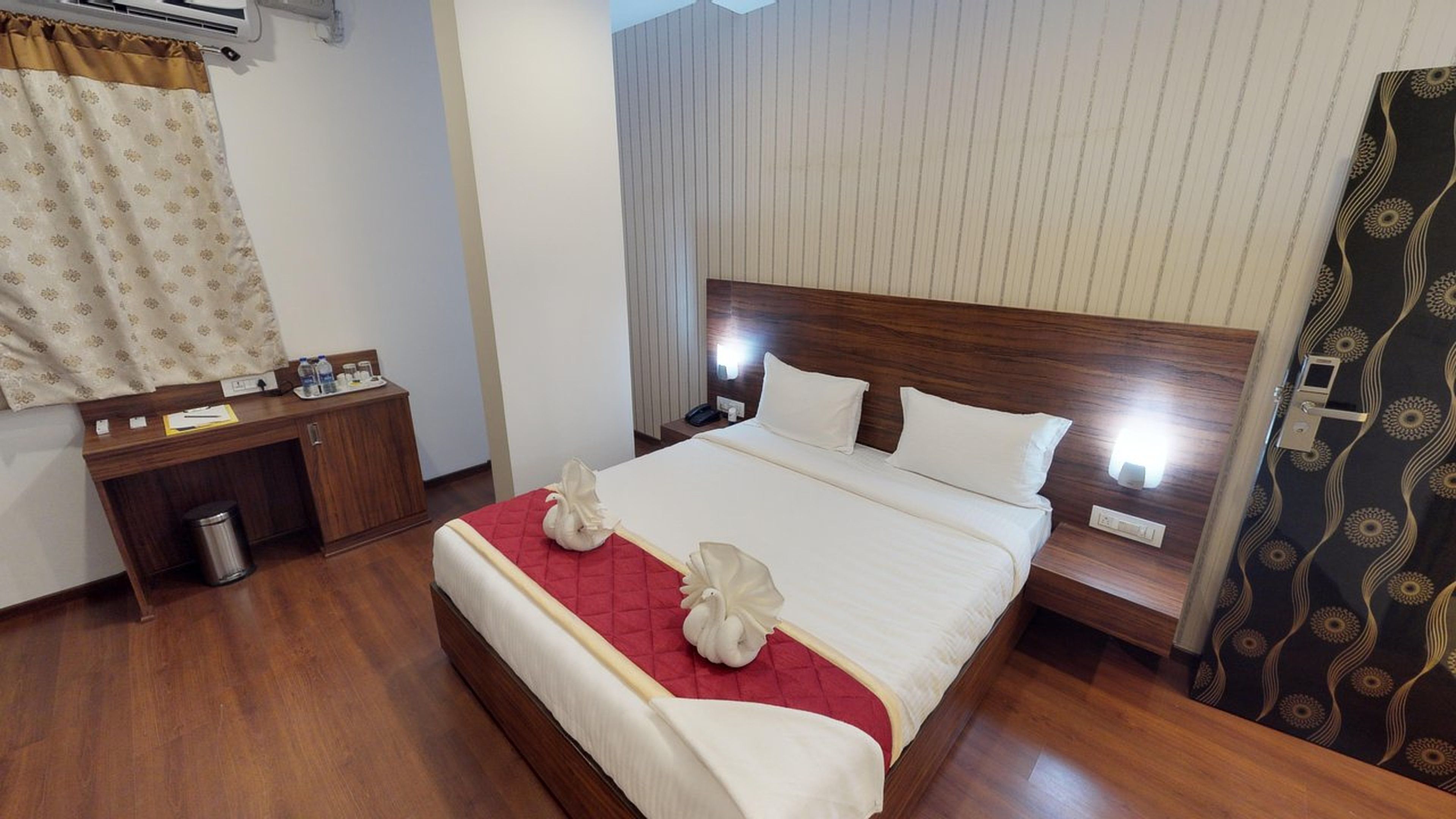 premium bedding, in-room safe, desk, soundproofing