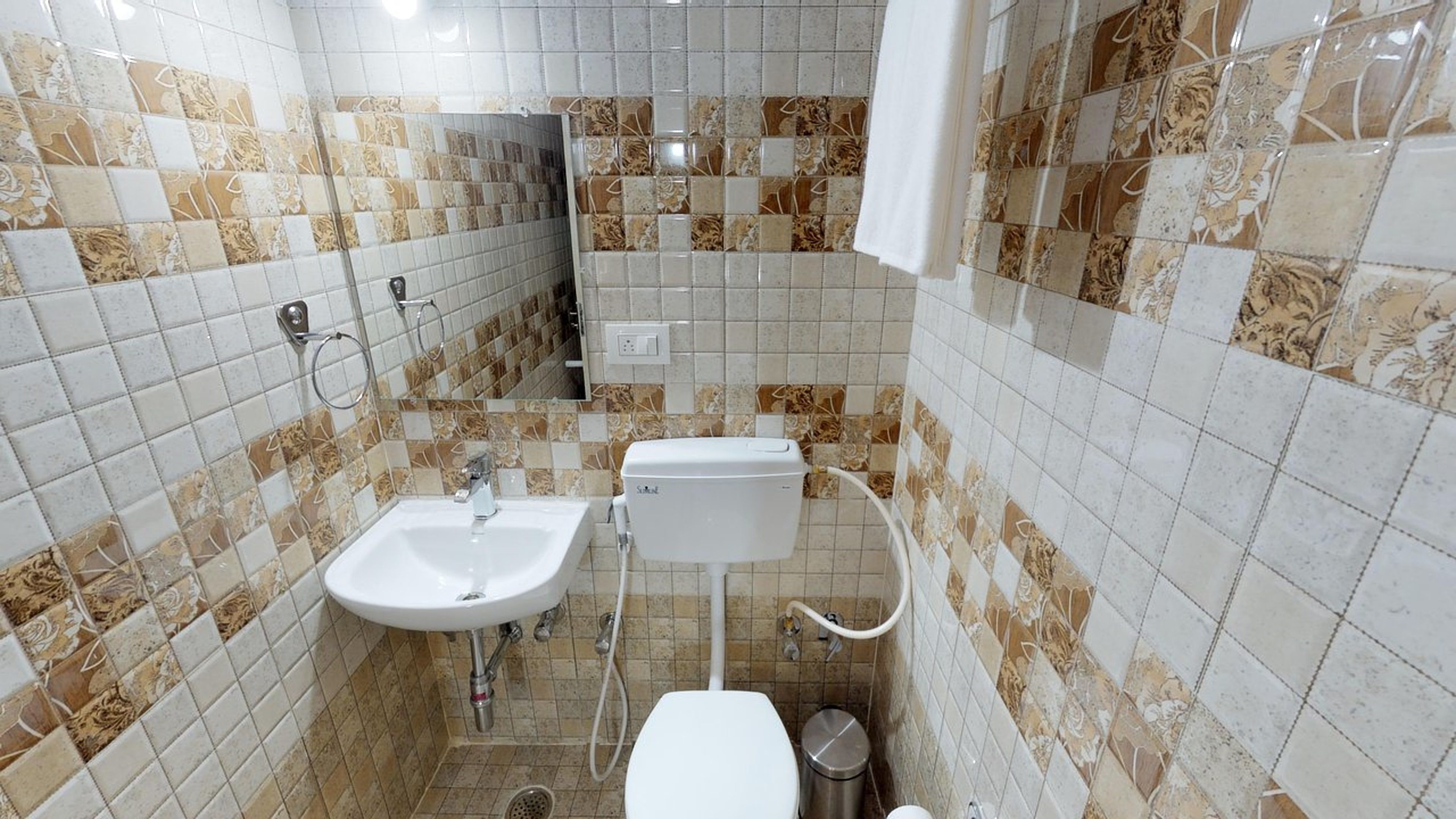 shower, rainfall showerhead, free toiletries, hair dryer