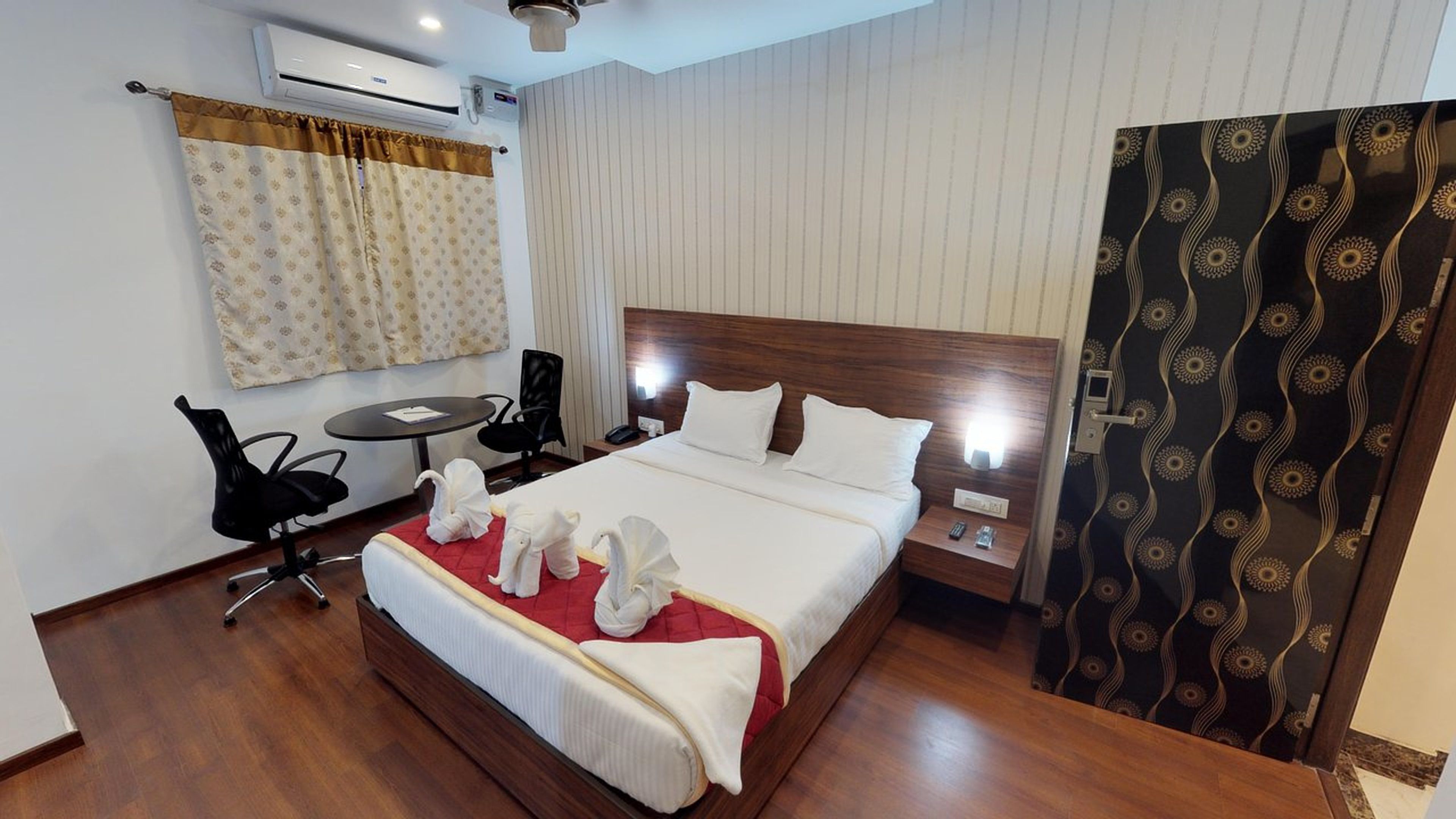 premium bedding, in-room safe, desk, soundproofing