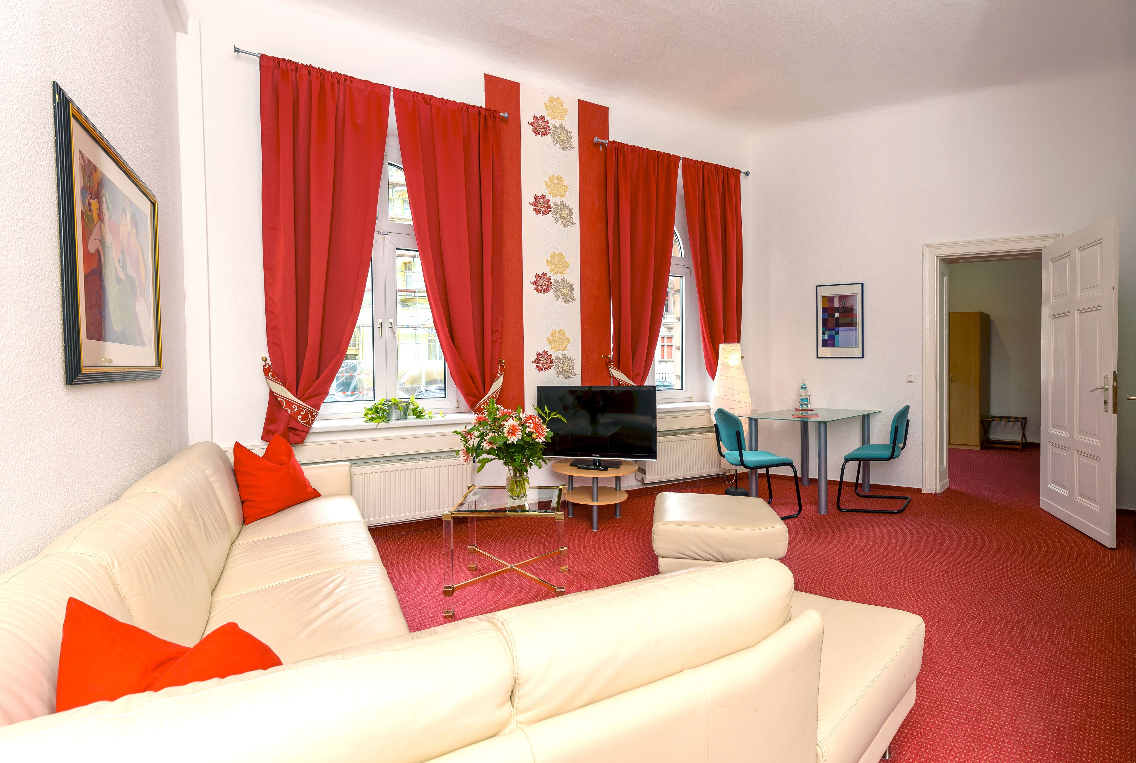 Junior-Suite | Wohnbereich | Flachbildfernseher