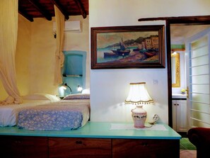 3 dormitoris, habitacions insonoritzades i planxa i posts de planxar 