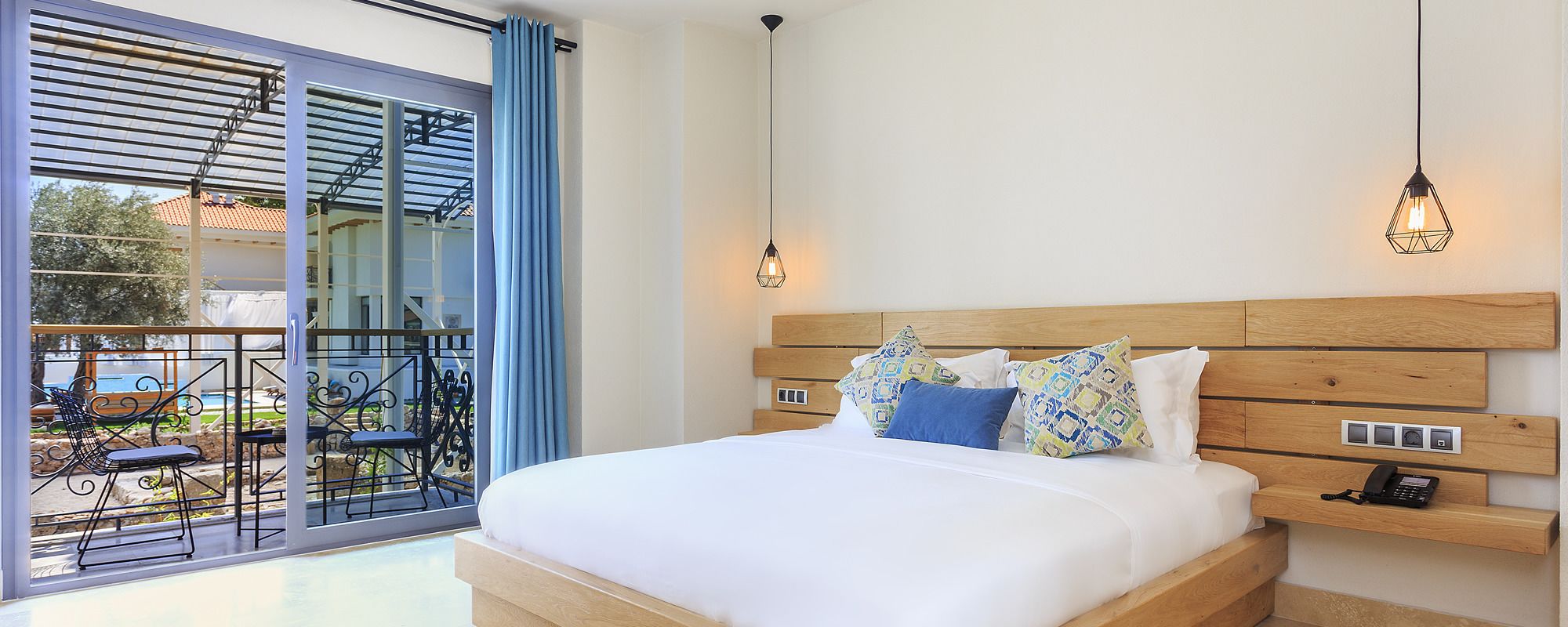 Habitación doble Deluxe | Minibar y caja de seguridad en la habitación 