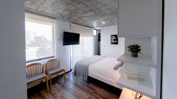 Basic Studio, 1 Bedroom | In-room safe, free WiFi, bed sheets, wheelchair access