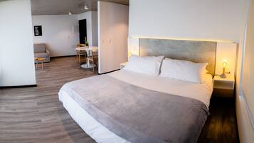 Standard Suite, 1 King Bed with Sofa bed | In-room safe, free WiFi, bed sheets, wheelchair access