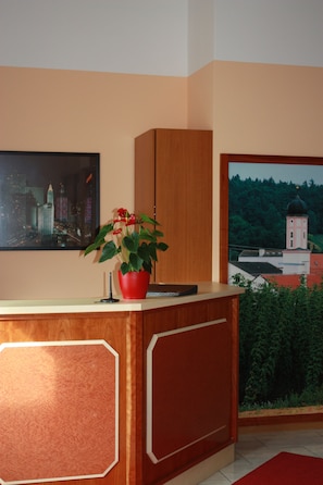 Reception - Boardinghaus Holledau Inn (Schweitenkirchen)
