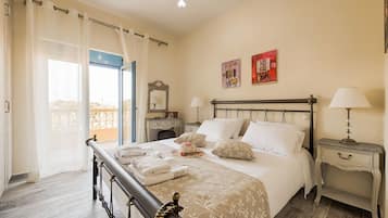 3 bedrooms, premium bedding, memory foam beds, in-room safe