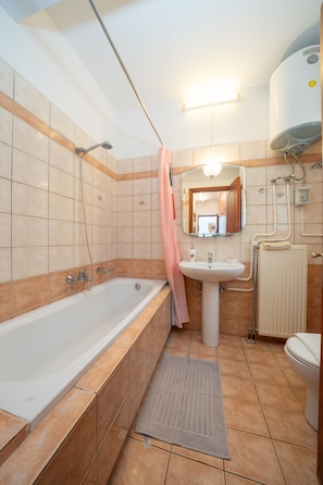 Luxury Penthouse | Bathroom | Free toiletries, hair dryer, towels, soap - Faos Luxury Apartments (Kefalonia)