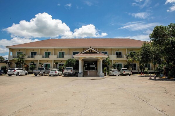 Exterior - JRD Resort (Lop Buri)